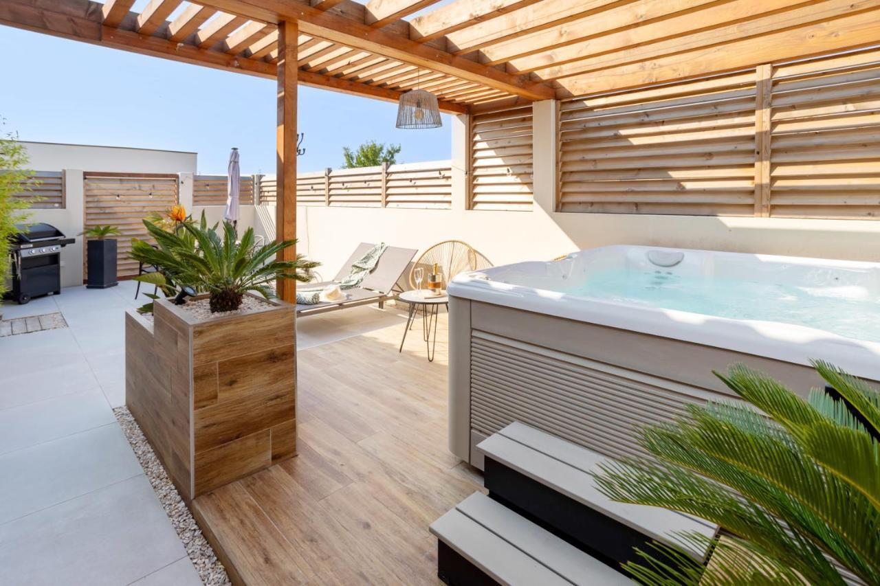 L'Entre Deux-Suite Romantique - Jacuzzi Privatif - Clim Reversible - Wifi Le Somail エクステリア 写真